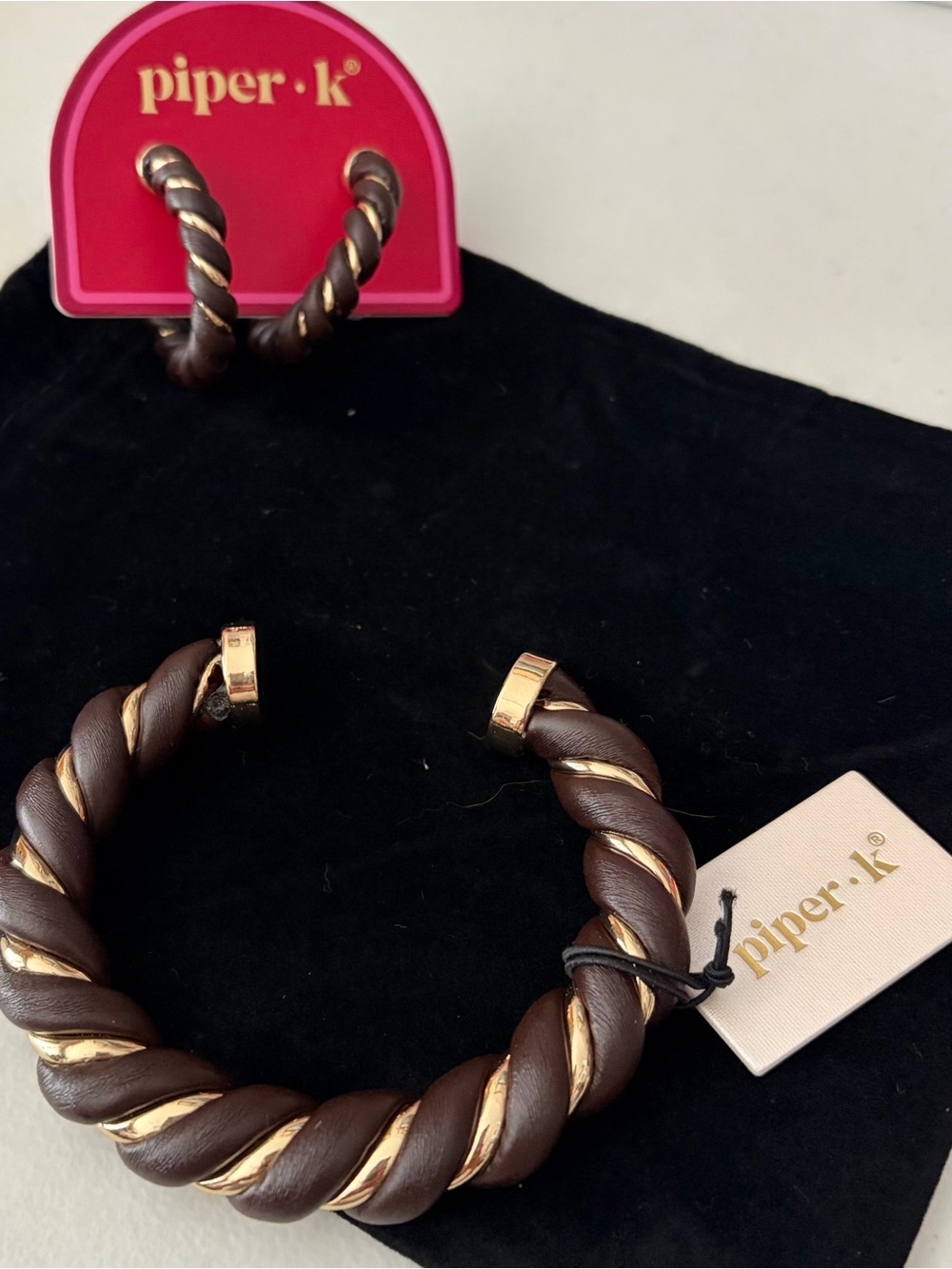 Piper K Black Leather and Gold-Tone Twisted Cuff Bracelet and Earrings